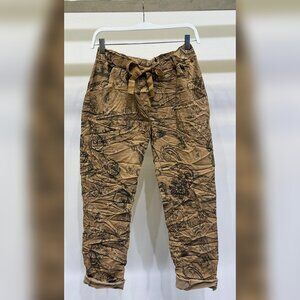 (21573-PAISLEY-CML) PAISLEY PRINT DRAWSTRING CRINKLE JOGGERS